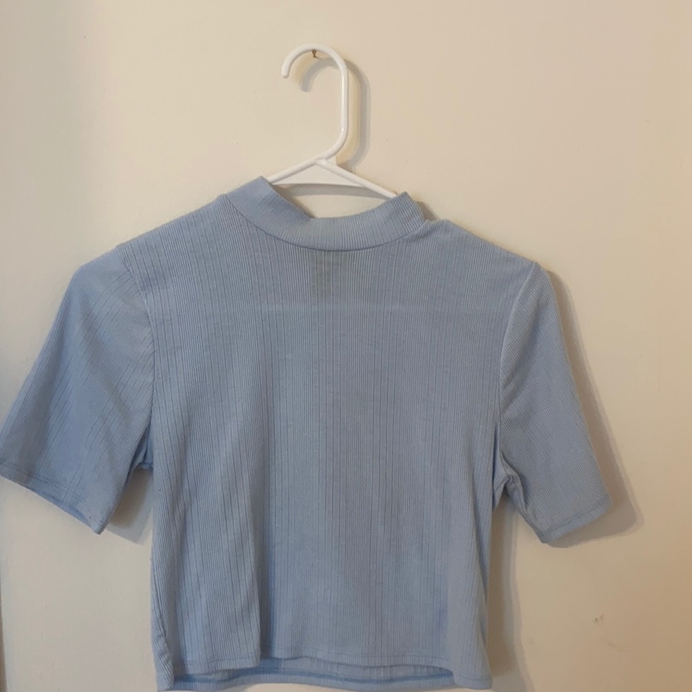 turtle neck tee